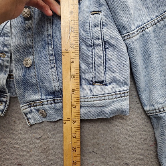 Free People Trucker Jacket Womens XS Blue Denim Detail Chest Pocket Button Front - Picture 3 of 13